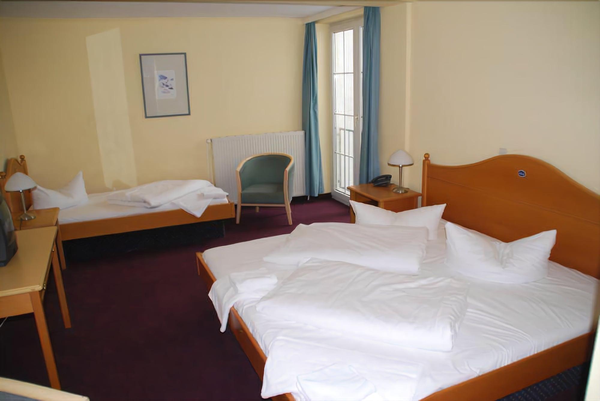 Hotel Lindenberger Hof Ahrensfelde Eksteriør billede