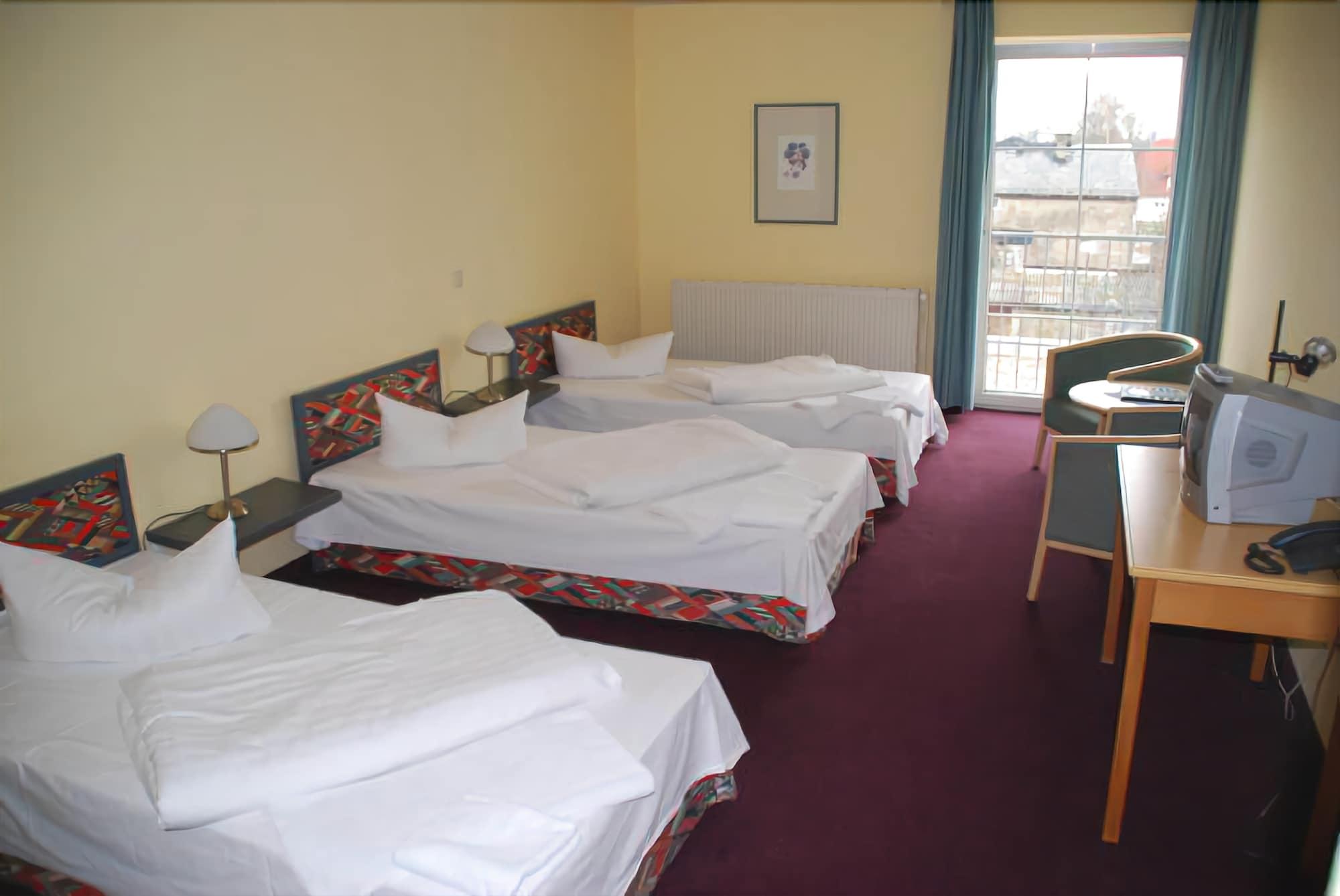 Hotel Lindenberger Hof Ahrensfelde Eksteriør billede